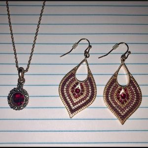 Charming Charlie necklace & earrings set